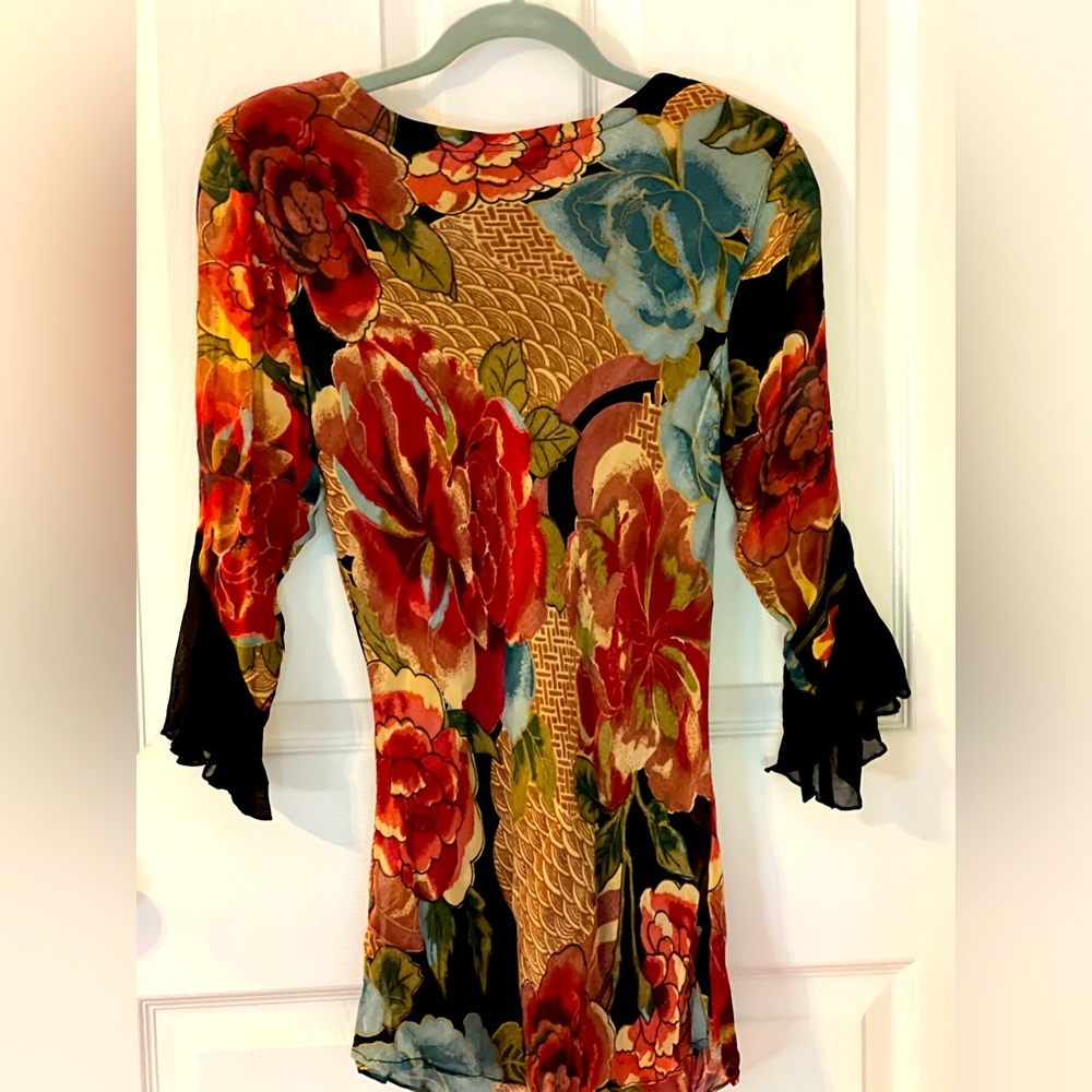 Temptations Floral Tunic in Red, Blue, Black, Gold